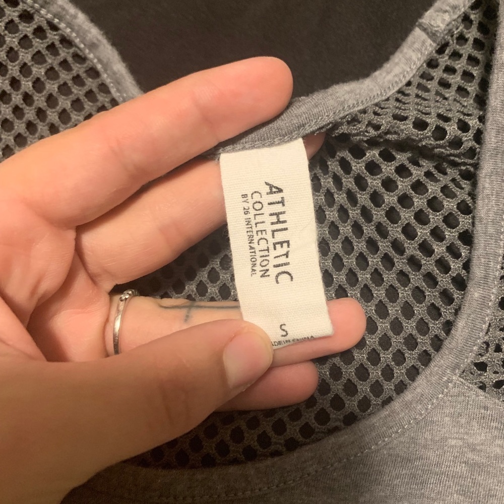 🐮3 for $10🐮 Women’s athletic tank top - Picture 3 of 3